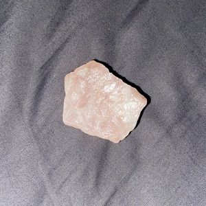 RAW ROSE QUARTS
